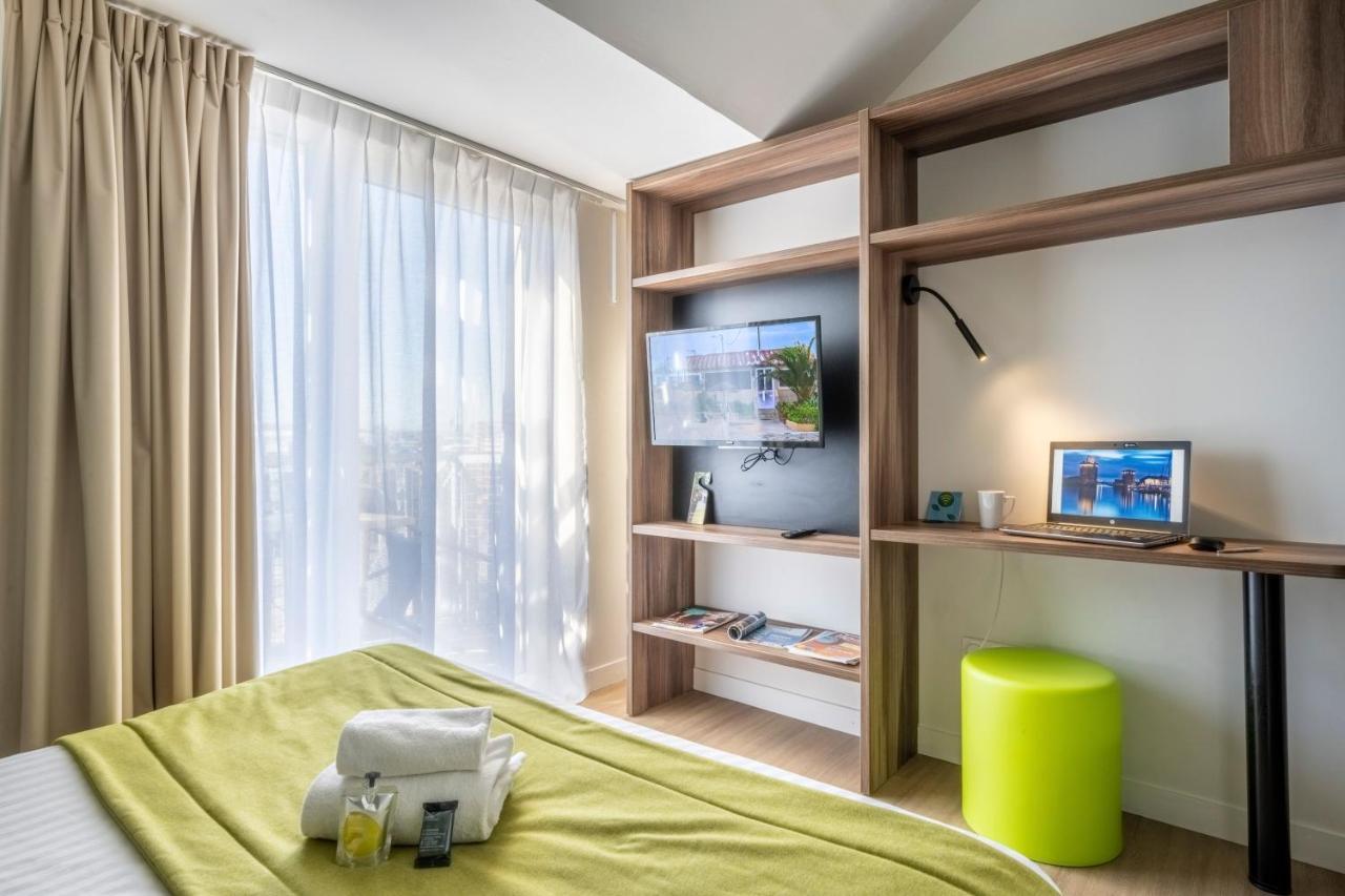 Athome Residence Et Spa La Rochelle  Ngoại thất bức ảnh
